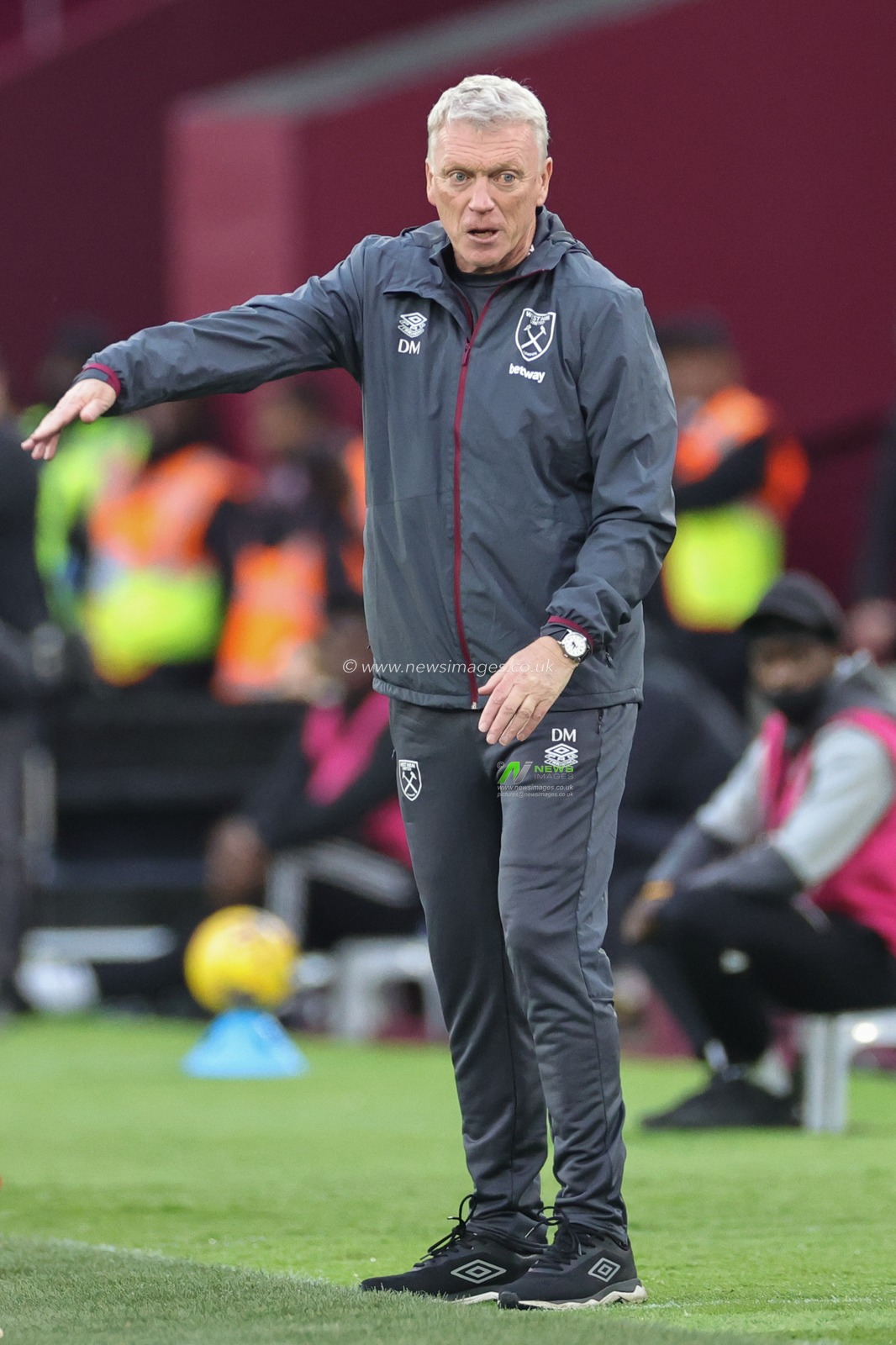 David Moyes manager of West Ham United reacts during the Premier League match West Ham United vs Nottingham Forest at London Stadium, London, United Kingdom, 12th November 2023

(Photo by Mark Cosgrove/News Images)