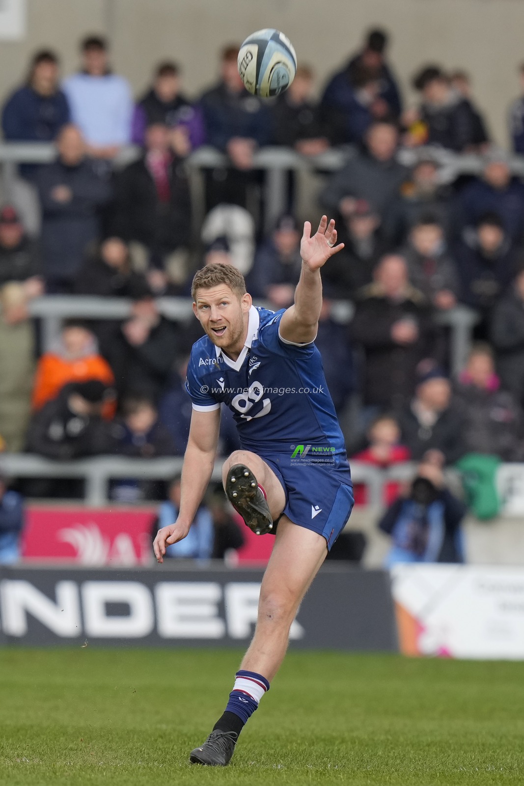 Rob Du Preez #10 of Sale Sharks takes a restart kick during the Gallagher Premiership match Sale Sharks vs Saracens at AJ Bell Stadium, Eccles, United Kingdom, 5th March 2023

(Photo by Steve Flynn/News Images)