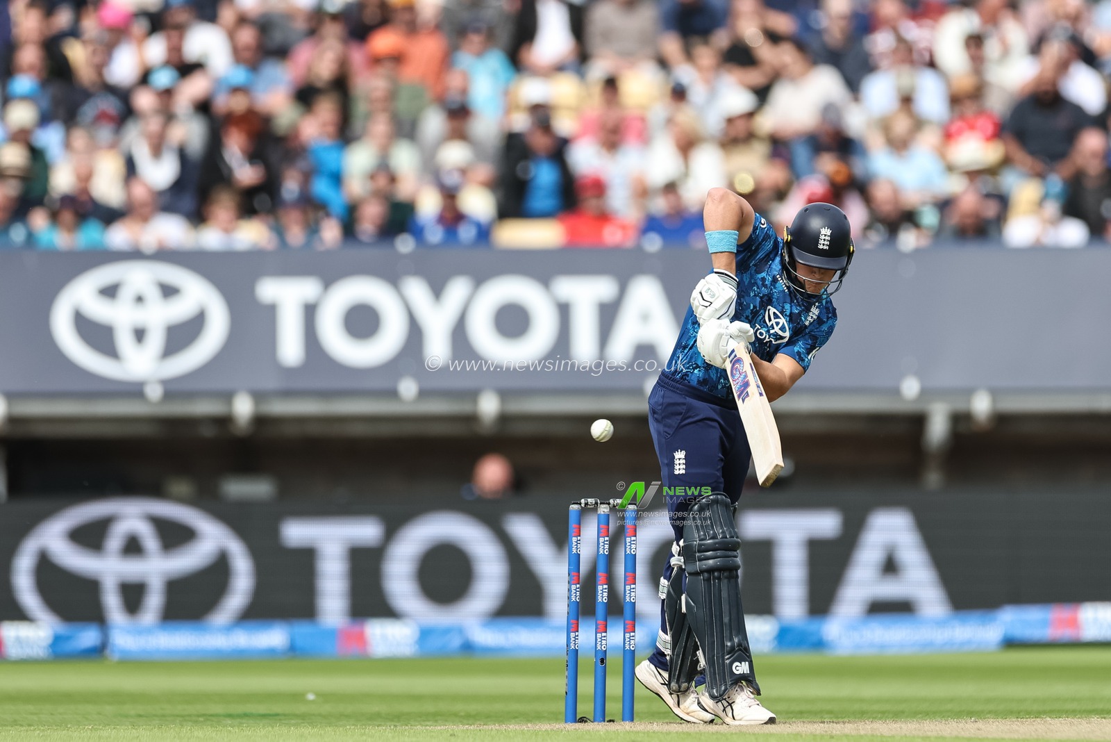 Jacob Bethell of England hits a four (4) during the 1st Metro Bank ODI England vs West Indies at Edgbaston, Birmingham, United Kingdom, 29th May 2025

(Photo by Mark Cosgrove/News Images)