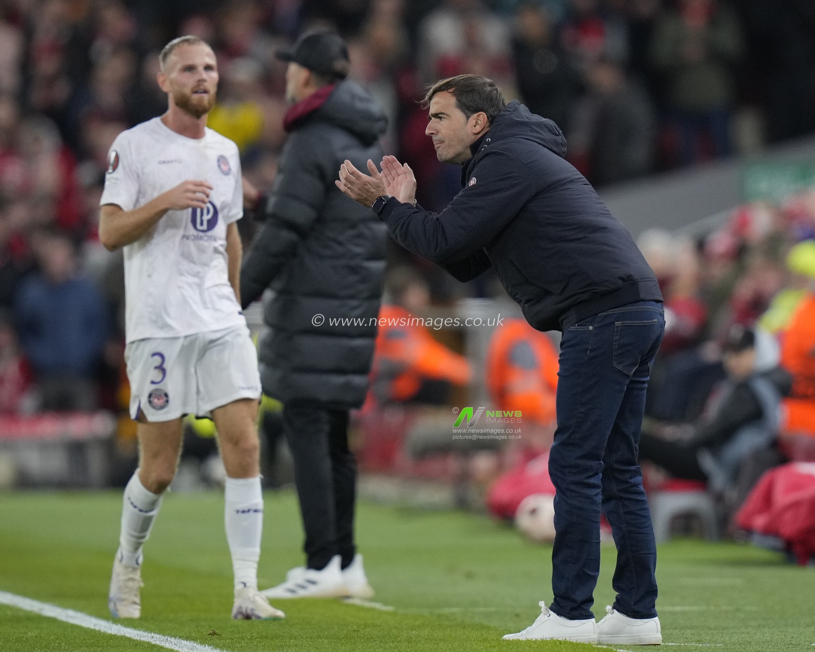 Carles MartÃ­nez, manager of Toulouse shouts instructions during the UEFA Europa League match Liverpool vs Toulouse at Anfield, Liverpool, United Kingdom, 26th October 2023

(Photo by Steve Flynn/News Images)