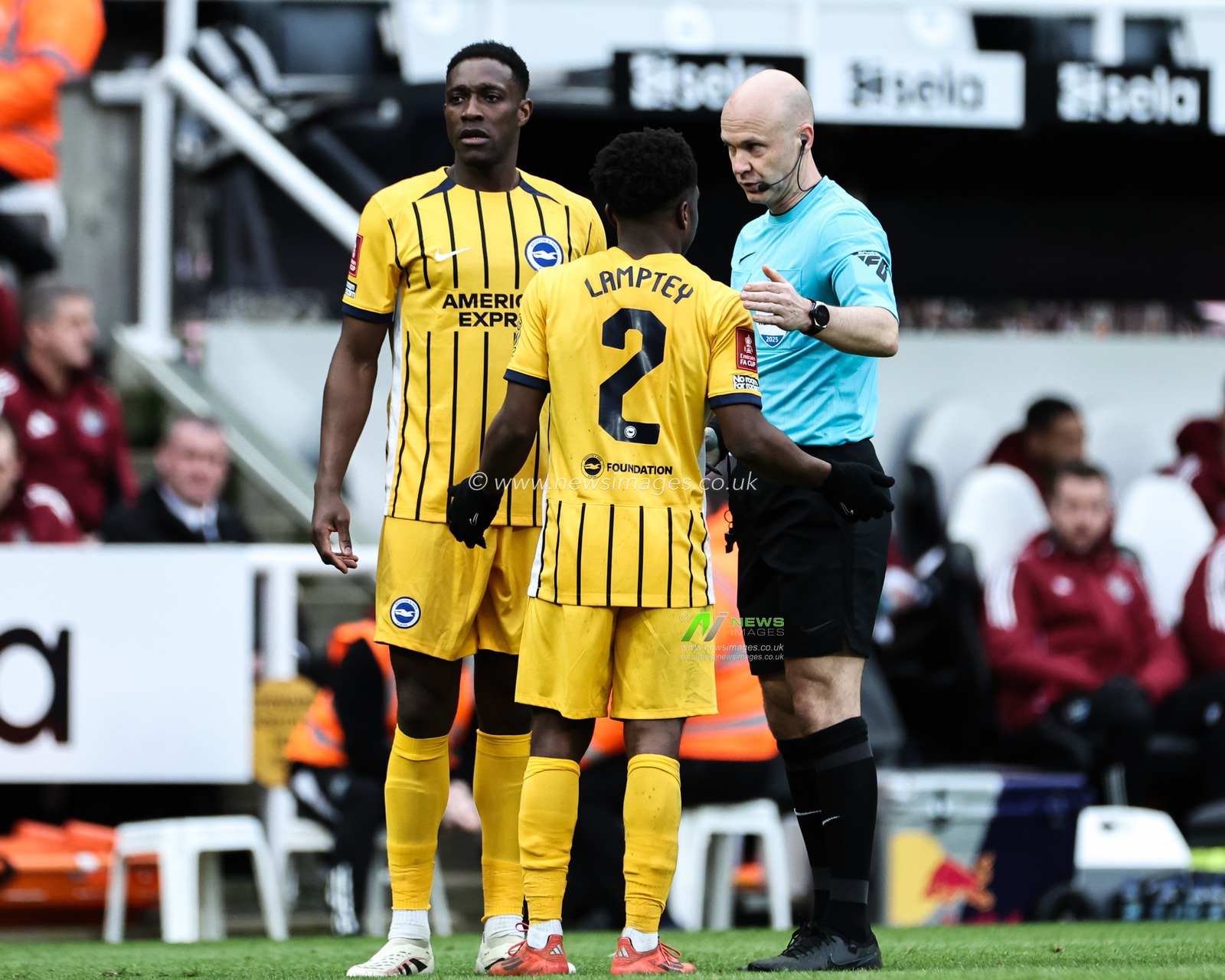 Tariq Lamptey of Brighton & Hove Albion talks to referee Anthony Taylor after he is shown a red card during the Emirates FA Cup 5th Round Newcastle United vs Brighton and Hove Albion at St. James's Park, Newcastle, United Kingdom, 2nd March 2025

(Photo by Mark Cosgrove/News Images)