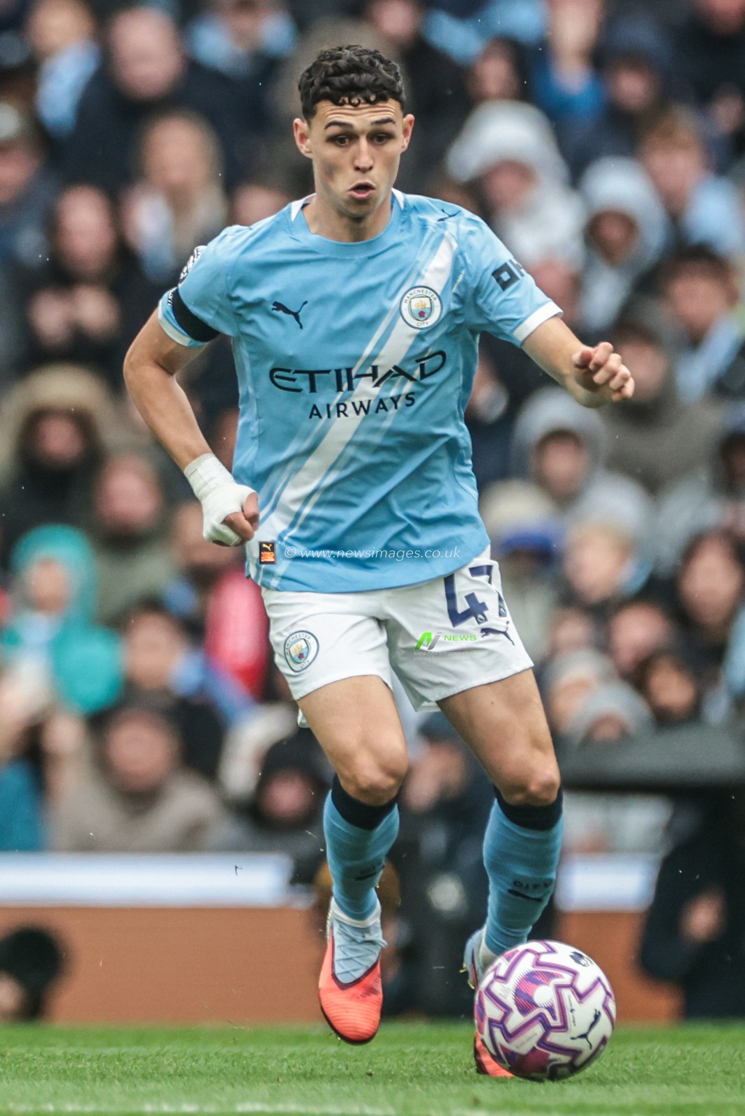 Phil Foden of Manchester City during the Premier League match Manchester City vs Manchester United at Etihad Stadium, Manchester, United Kingdom, 14th September 2025

(Photo by Mark Cosgrove/News Images)