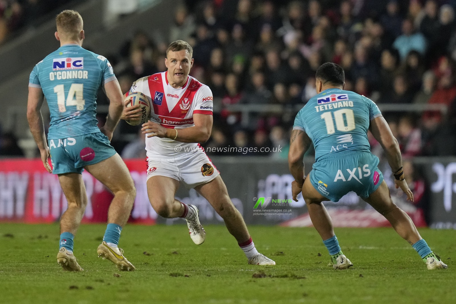 Matty Lees #10 of St. Helens runs at the Rhinoâ€™s defence during the Betfred Super League Round 3 match St Helens vs Leeds Rhinos at Totally Wicked Stadium, St Helens, United Kingdom, 3rd March 2023

(Photo by Steve Flynn/News Images)