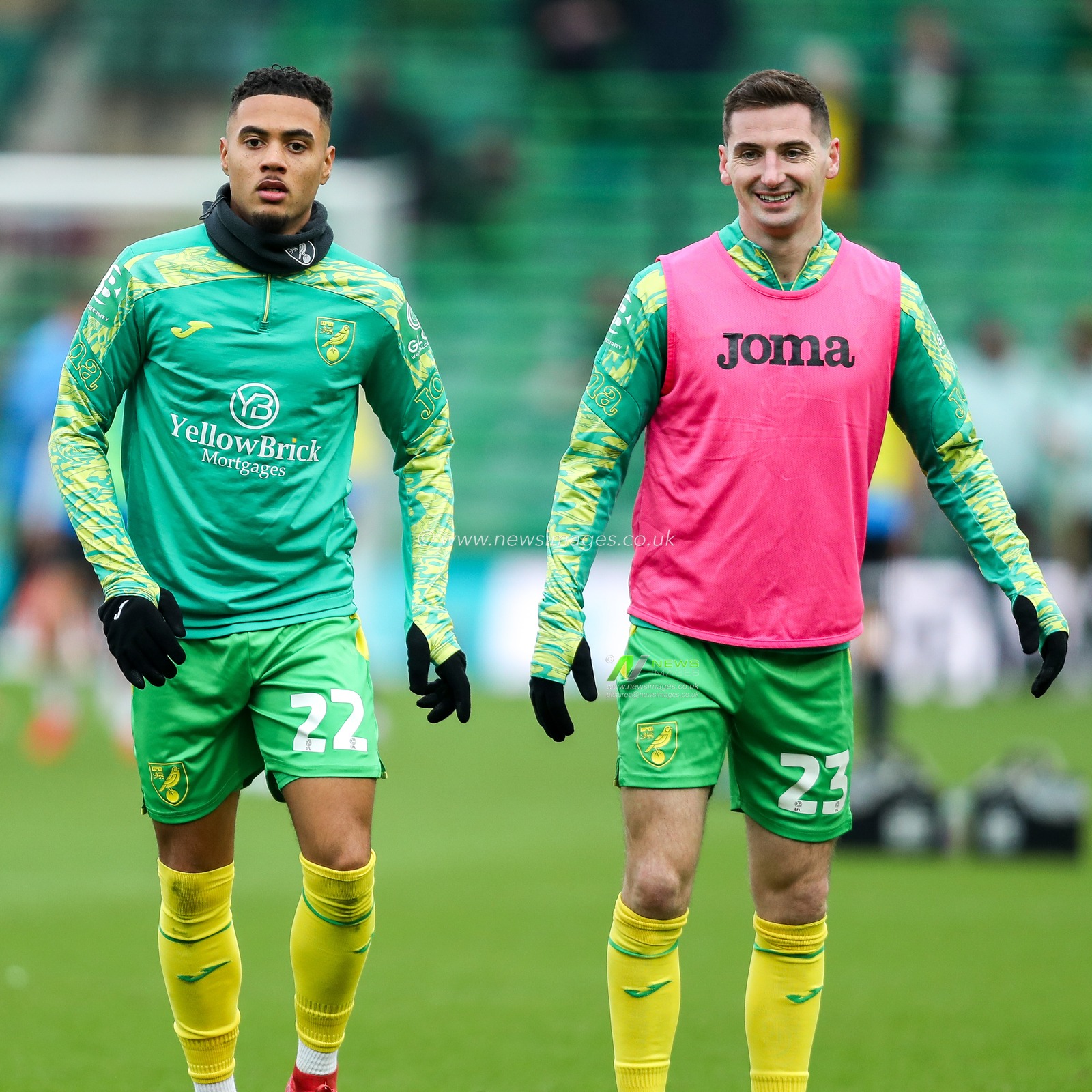 Lewis Dobbin and Kenny McLean of Norwich City warms up prior to the Sky Bet Championship match Norwich City vs Derby County at Carrow Road, Norwich, United Kingdom, 8th February 2025

(Photo by Izzy Poles/News Images)