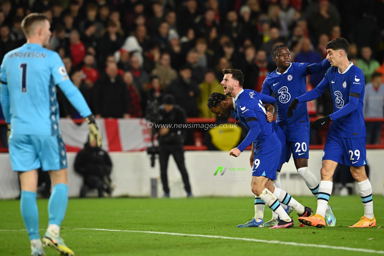 Raheem Sterling #17 of Chelsea celebrates his goal to make it 0-1 during the Premier League match Nottingham Forest vs Chelsea at City Ground, Nottingham, United Kingdom, 1st January 2023

(Photo by Craig Thomas/News Images)