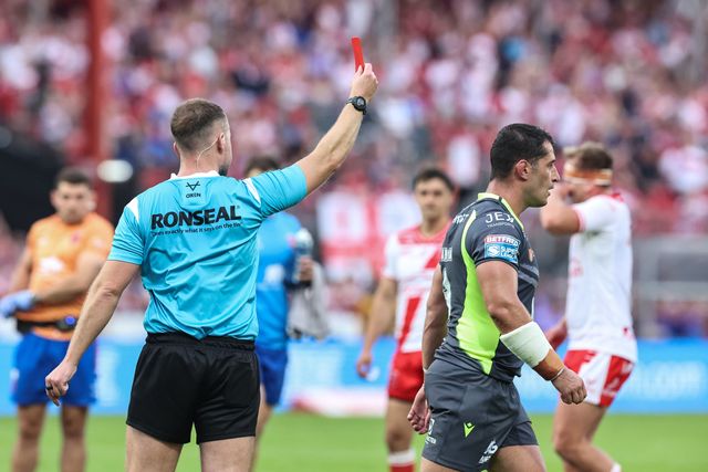 Referee Tom Grant gives Benjamin Garcia of Catalan Dragons a red card and is sent off during the Betfred Super League Round 14 Hull KR vs Catalans Dragons at Sewell Group Craven Park, Kingston upon Hull, United Kingdom, 13th June 2025

(Photo by Mark Cosgrove/News Images)