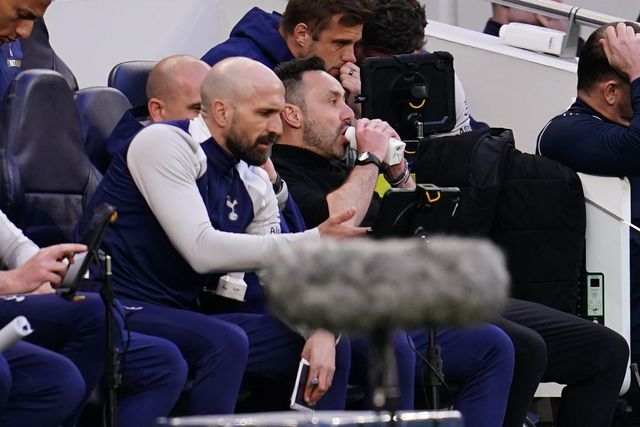 Roberto De Zerbi manager of Tottenham Hotspur as his side concede late equaliser during the Premier League match Tottenham Hotspur vs Brighton & Hove Albion at Tottenham Hotspur Stadium, London, United Kingdom on 18 April 2026

(Photo by Harvey Murphy/News Images)