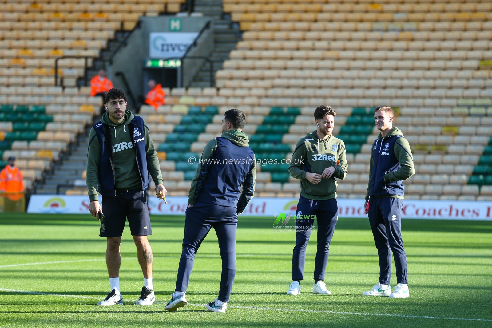 Middlesborough players on the pitch on arrival during the Sky Bet Championship match Norwich City vs Middlesbrough at Carrow Road, Norwich, United Kingdom, 12th November 2022

(Photo by Arron Gent/News Images)