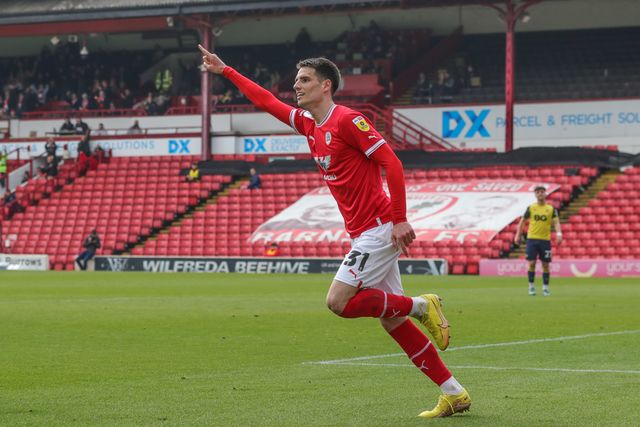 Sky Bet League 1 Barnsley v Oxford United