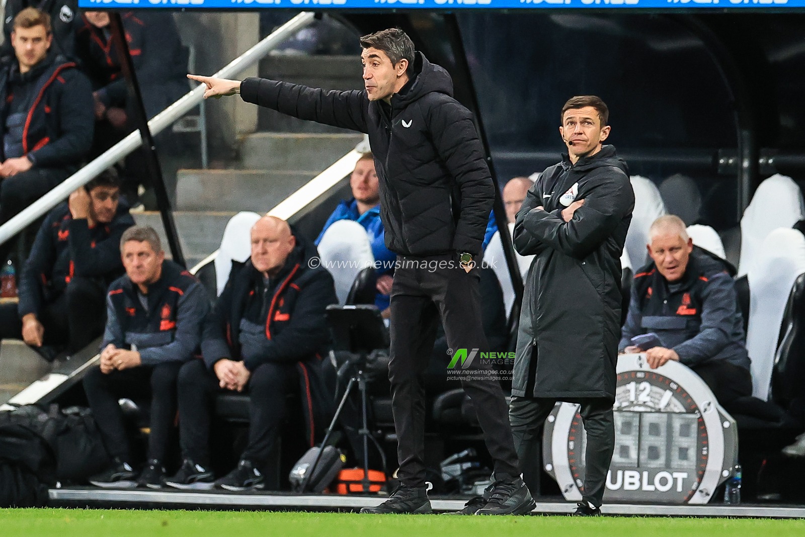 Bruno Lage manager of Wolverhampton Wanderers gives his team instructions