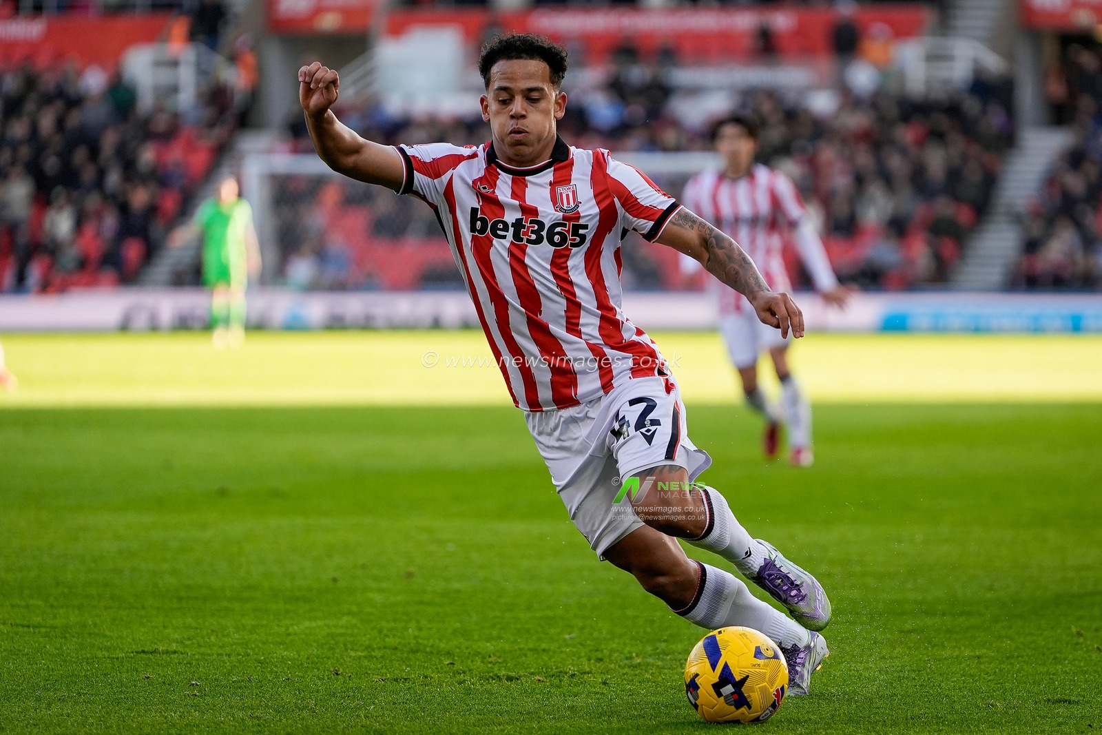 Million Manhoef of Stoke City dribbles the ball during the Sky Bet Championship match Stoke City vs Swansea City at Bet365 Stadium, Stoke-on-Trent, United Kingdom, 13th December 2025

(Photo by Maynard Manyowa/News Images)

*** GER AUT SUI OUT ***