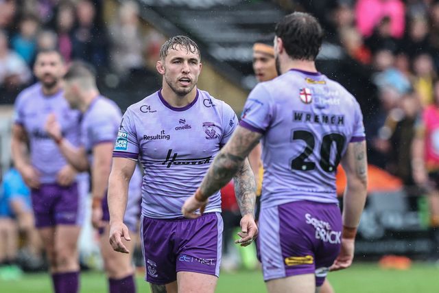 Sam Powell of Warrington Wolves during the Betfred Super League round 19 match Castleford Tigers vs Warrington Wolves at The Mend-A-Hose Jungle, Castleford, United Kingdom, 20th July 2025

(Photo by Alfie Cosgrove/News Images)