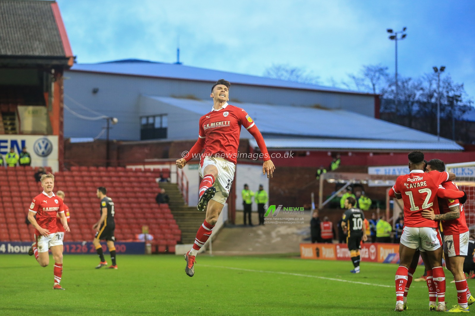 12th January 2019, Oakwell, Barnsley, England; Sky Bet League One, Barnsley vs Bradford City ; Kieffer Moore (19) of Barnsley celebrates his goal to make it 2-0



Credit: Mark Cosgrove/News Images

English Football League images are subject to DataCo Licence