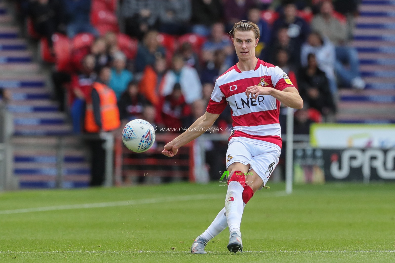 7th September 2019, Keepmoat Stadium, Doncaster, England; Sky Bet League One Football, Doncaster Rovers vs Rotherham United ; Ben Sheaf (6) of Doncaster Rovers clears up field



Credit: Mark Cosgrove/News Images

English Football League images are subject to DataCo Licence