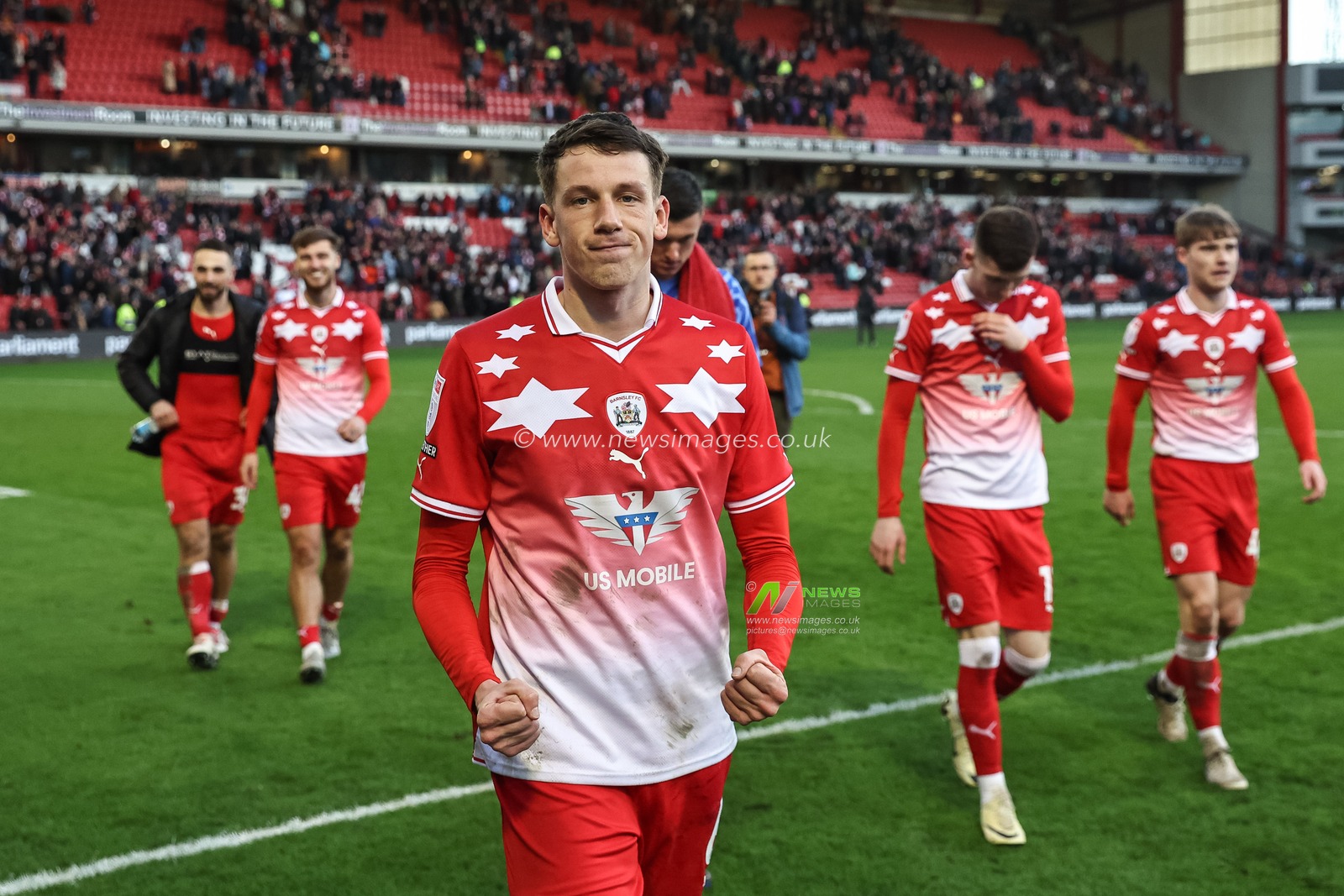 MaÃ«l de Gevigney of Barnsley celebrate their 2-1 win during the Sky Bet League 1 match Barnsley vs Derby County at Oakwell, Barnsley, United Kingdom, 24th February 2024

(Photo by Mark Cosgrove/News Images)