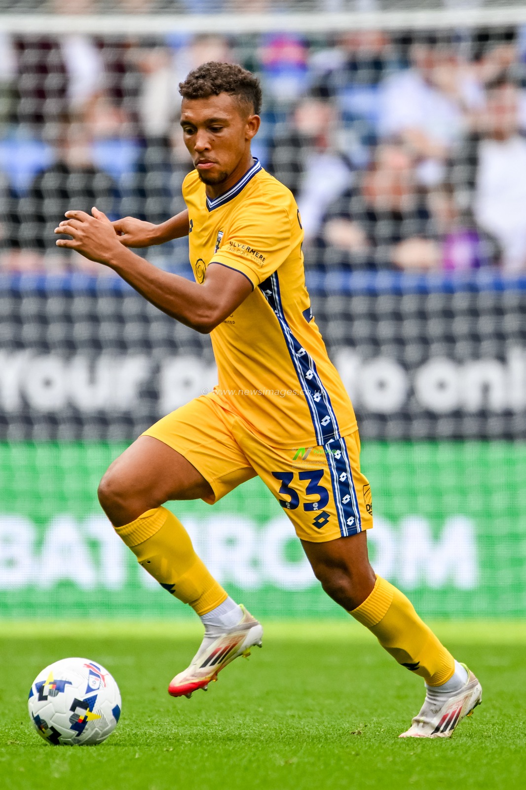 Isaac Ogundere of AFC Wimbledon during the Sky Bet League 1 match Bolton Wanderers vs AFC Wimbledon at Toughsheet Community Stadium, Bolton, United Kingdom, 6th September 2025

(Photo by Adam Gee/News Images)
