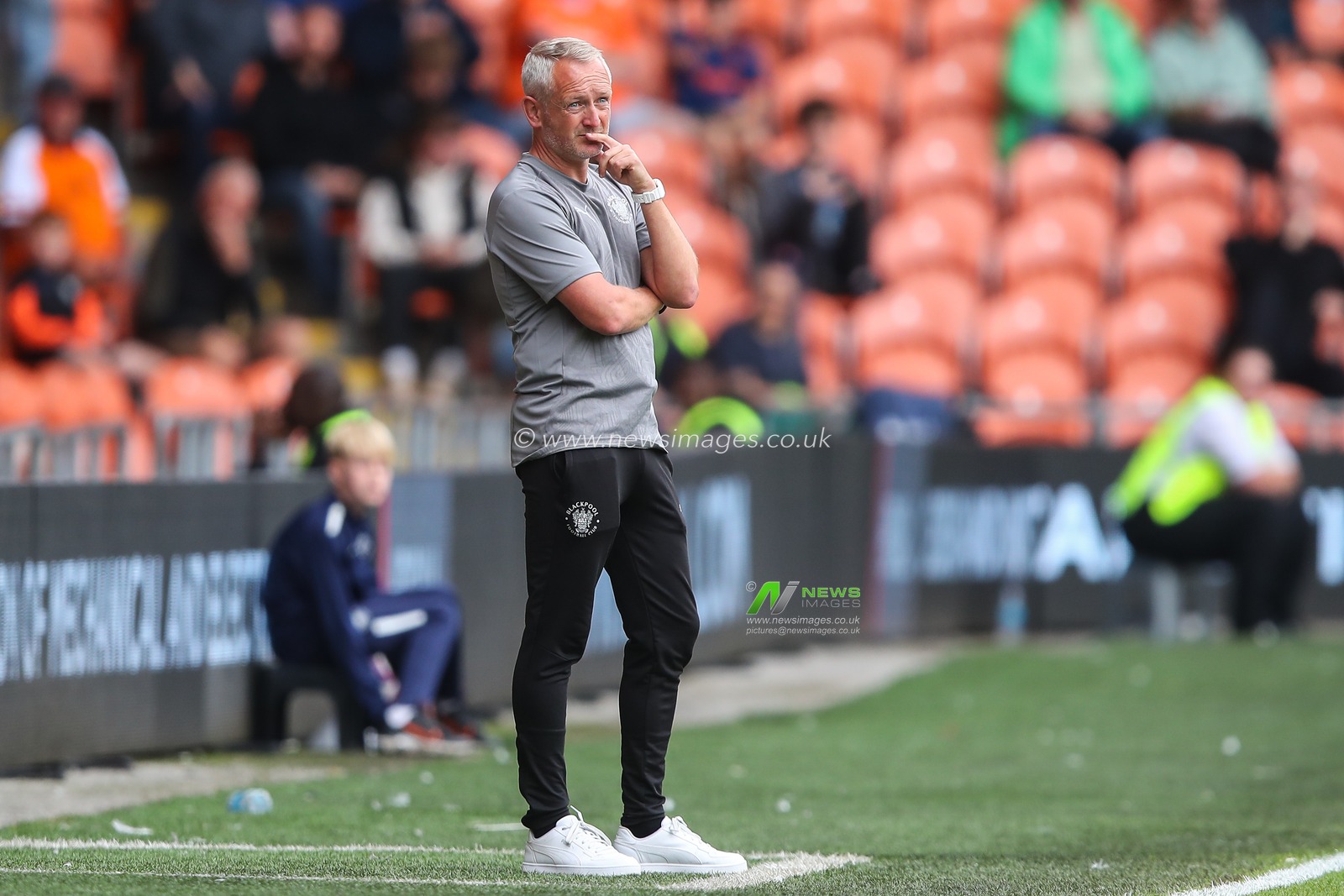 Neil Critchley manager of Blackpool during the Sky Bet League 1 match Blackpool vs Stockport County at Bloomfield Road, Blackpool, United Kingdom, 17th August 2024

(Photo by Gareth Evans/News Images)