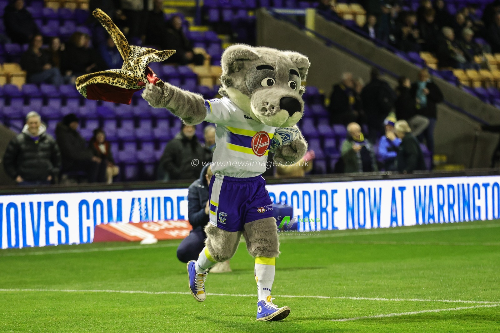 Wolfie Warringtonâ€™s mascot runs of with Leigh Leopards owner Derek Beaumontâ€™s Leopards jacket during the Betfred Super League Round 5 match Warrington Wolves vs Leigh Leopards at Halliwell Jones Stadium, Warrington, United Kingdom, 17th March 2023

(Photo by Mark Cosgrove/News Images)