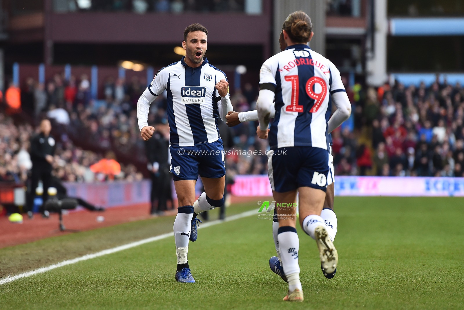 16th February 2019, Villa Park, Birmingham, England ; Sky Bet Championship, Aston Villa vs West Bromwich Albion : Hal Robson-Kanu (4) of West Bromwich Albion celebrates after scoring a goal to make it 0-1 

Credit: Jon Hobley/News Images

English Football League images are subject to DataCo Licence