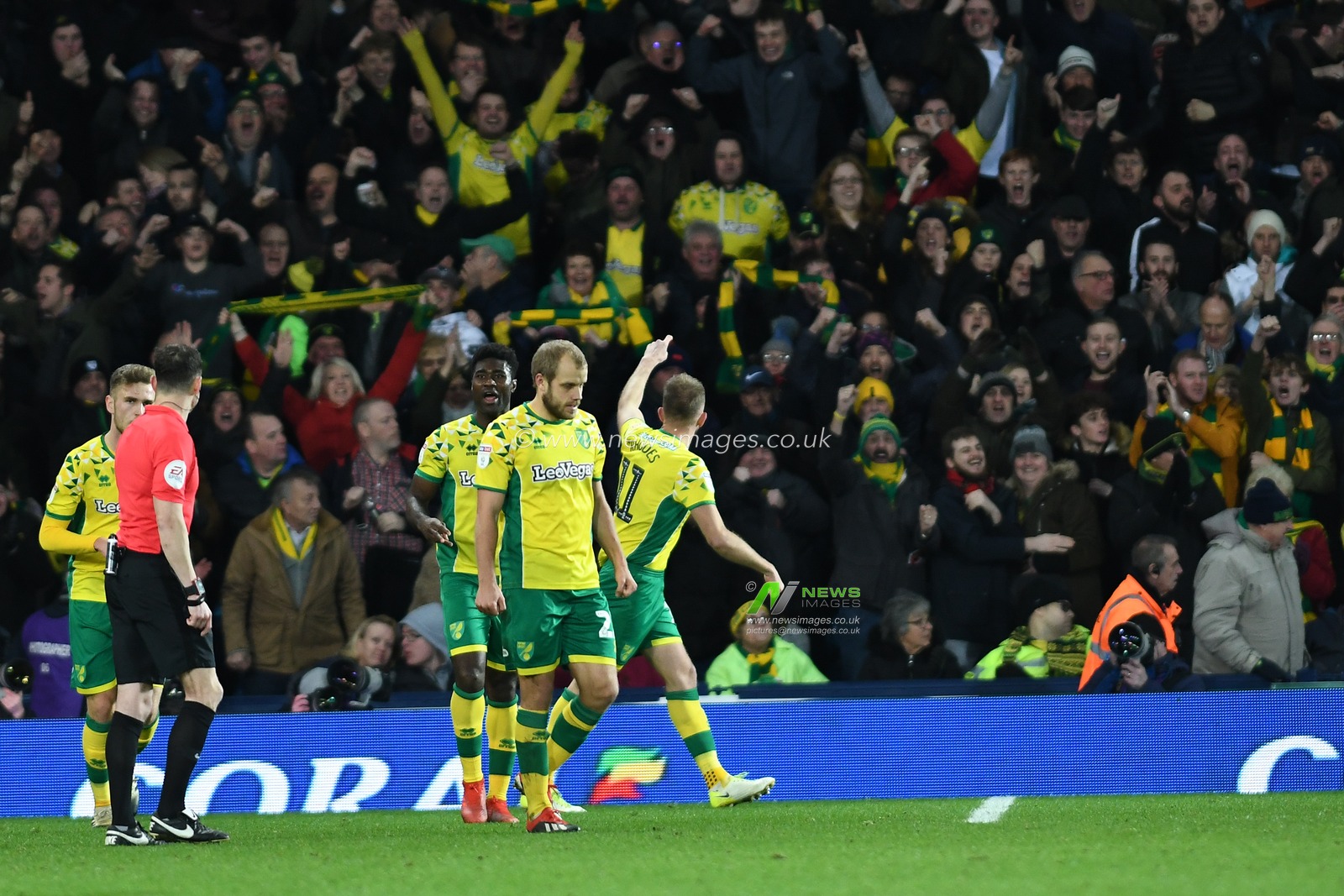 12th January, The Hawthorns, West Bromwich, England; Sky Bet Championship, West Bromwich Albion vs Norwich City ; Jordan Rhodes (11) of Norwich City celebrates his goal with the Norwich City fans.


Credit: Gareth Dalley/News Images

English Football League images are subject to DataCo Licence