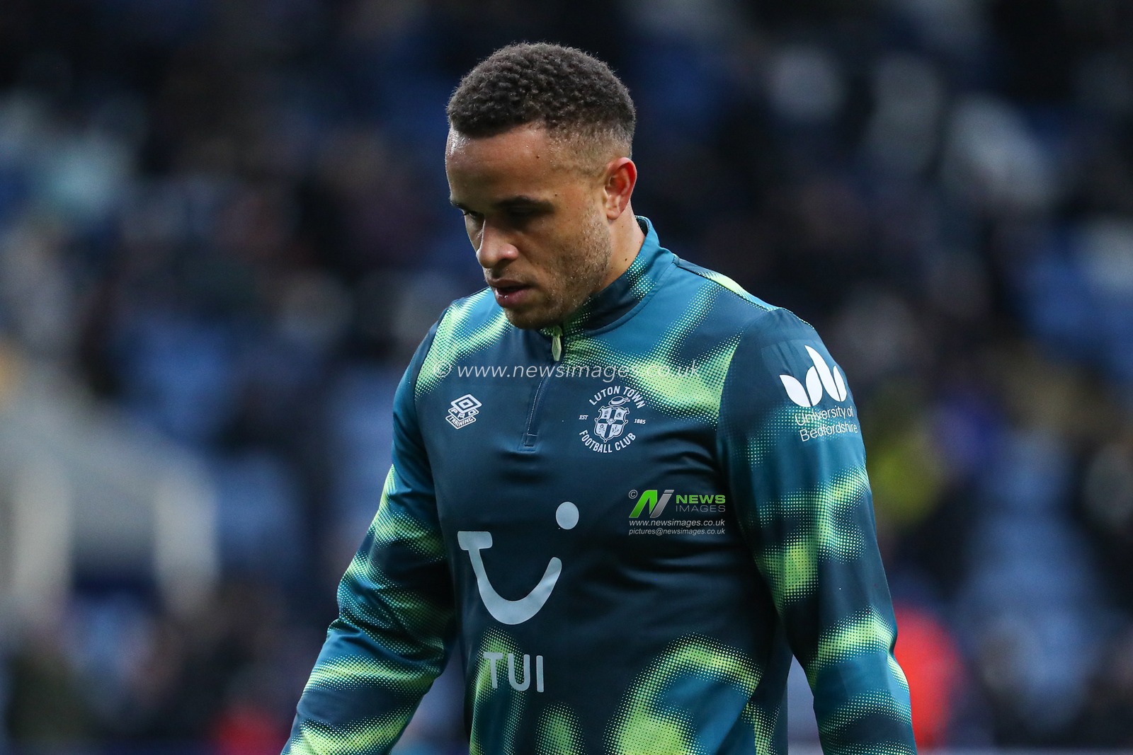 Carlton Morris of Luton Town warming up ahead of the Sky Bet Championship match Sheffield Wednesday vs Luton Town at Hillsborough, Sheffield, United Kingdom, 1st February 2025

(Photo by Jorge Horsted/News Images)