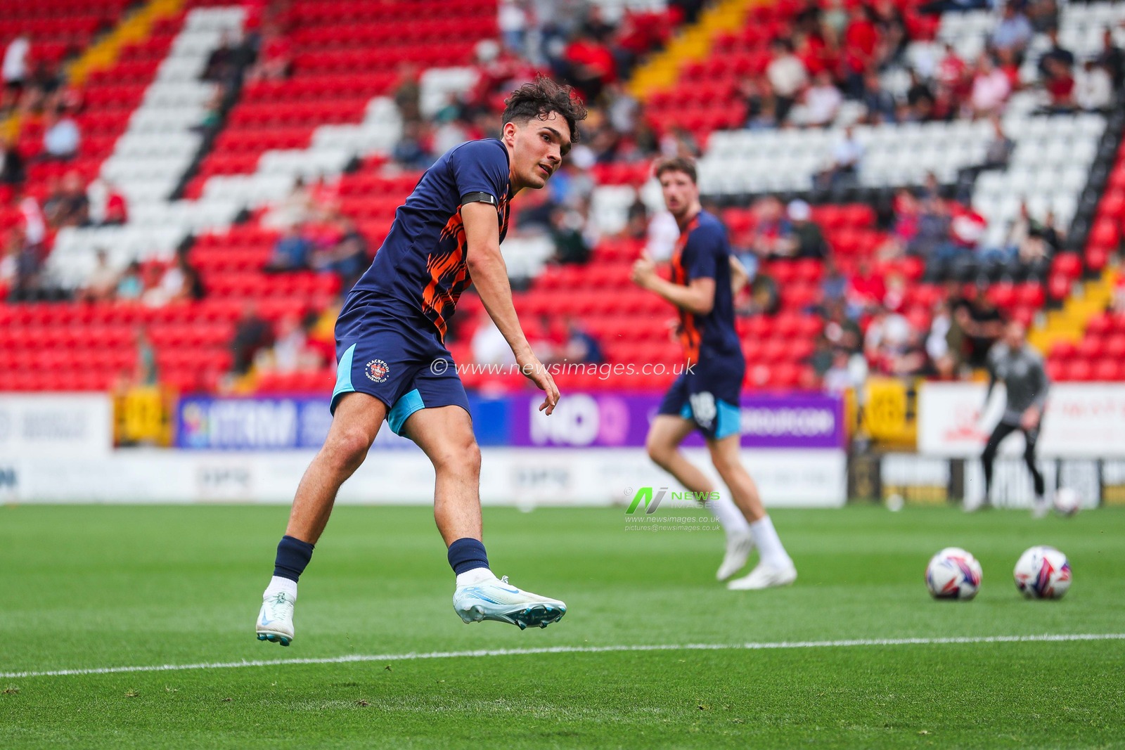 Kyle Joseph of Blackpool warms up prior to the Sky Bet League 1 match Charlton Athletic vs Blackpool at The Valley, London, United Kingdom, 21st September 2024

(Photo by Izzy Poles/News Images)