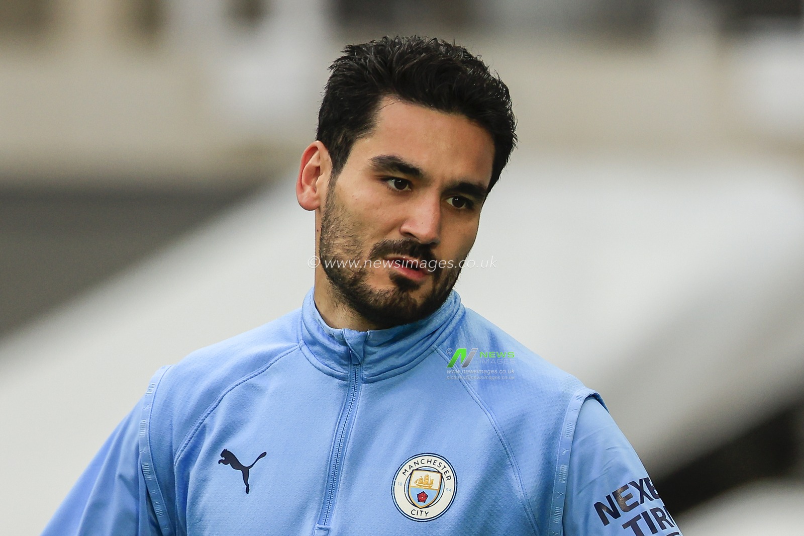Ä°lkay GÃ¼ndoÄŸan #8 of Manchester City during the pre-game warmup