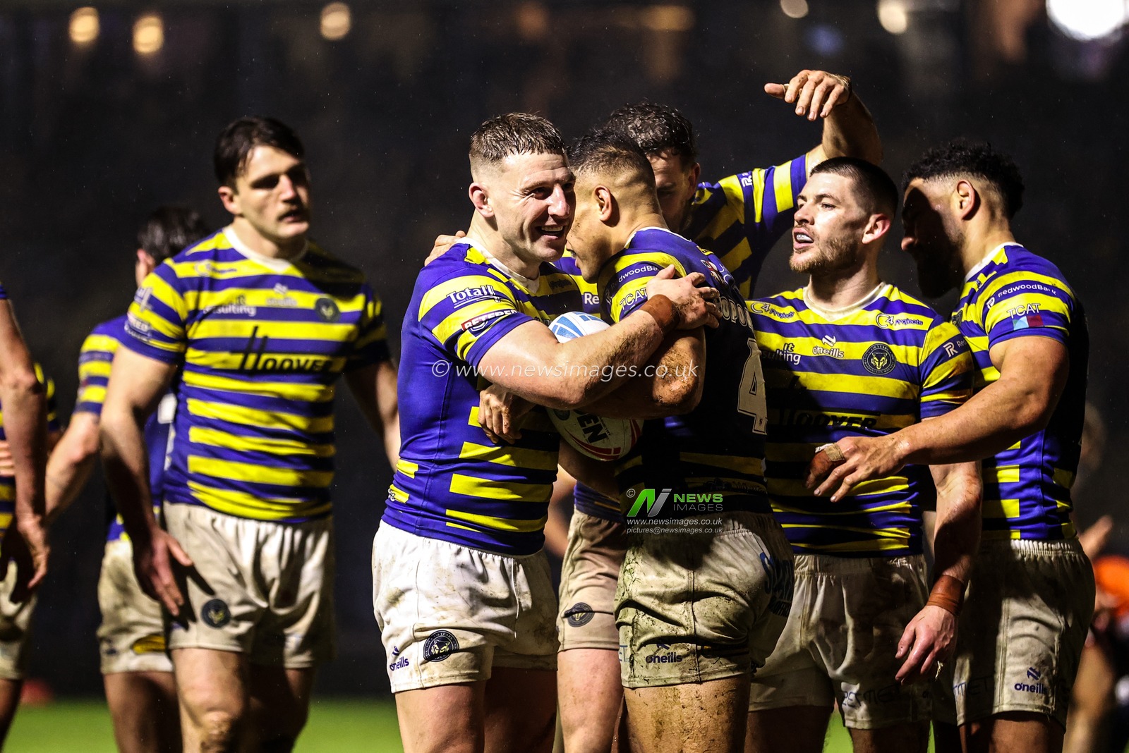 Albert Hopoate of Warrington Wolves celebrates his try during the Betfred Challenge Cup match Warrington Wolves vs Sheffield Eagles at The Halliwell Jones Stadium, Warrington, United Kingdom on 06 February 2026

(Photo by Alfie Cosgrove/News Images)