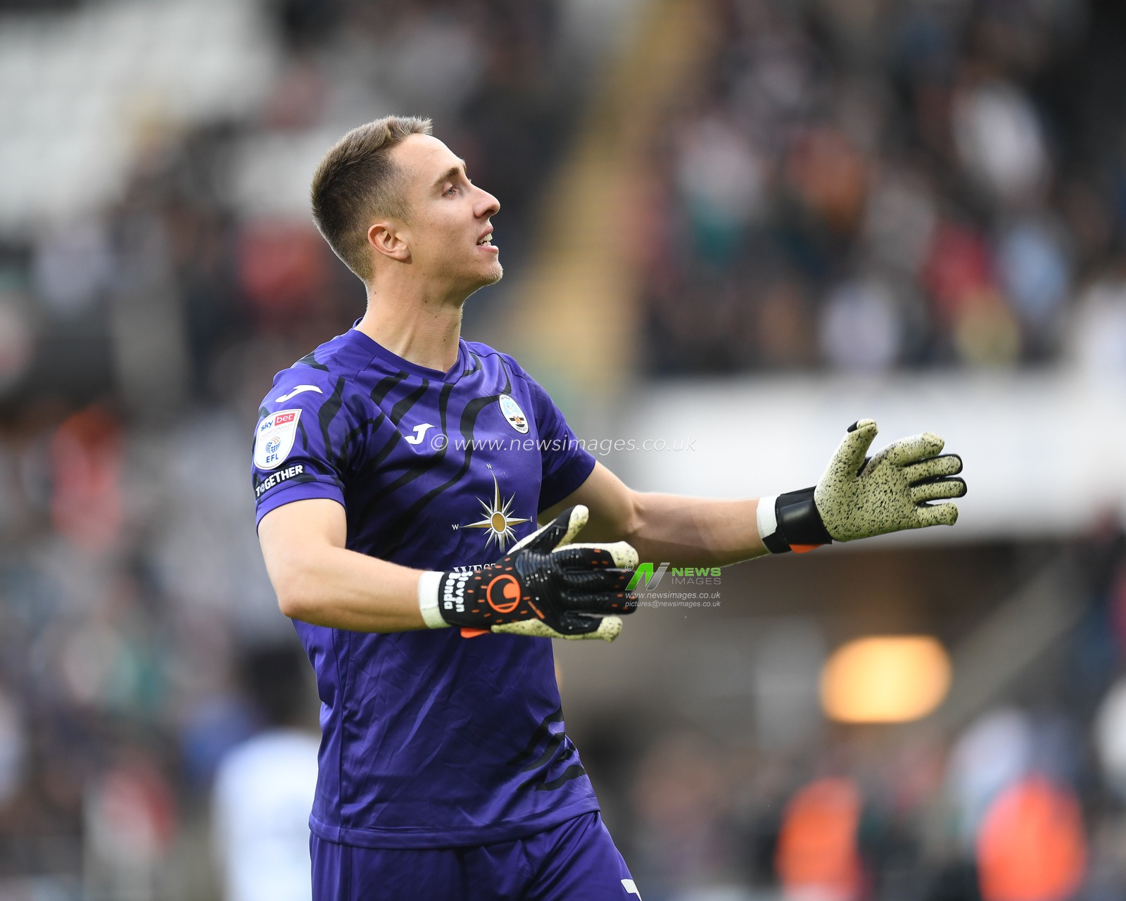 Steven Benda #13 of Swansea City celebrates at the final whistle during the Sky Bet Championship match Swansea City vs Sunderland at Swansea.com Stadium, Swansea, United Kingdom, 8th October 2022

(Photo by Mike Jones/News Images)