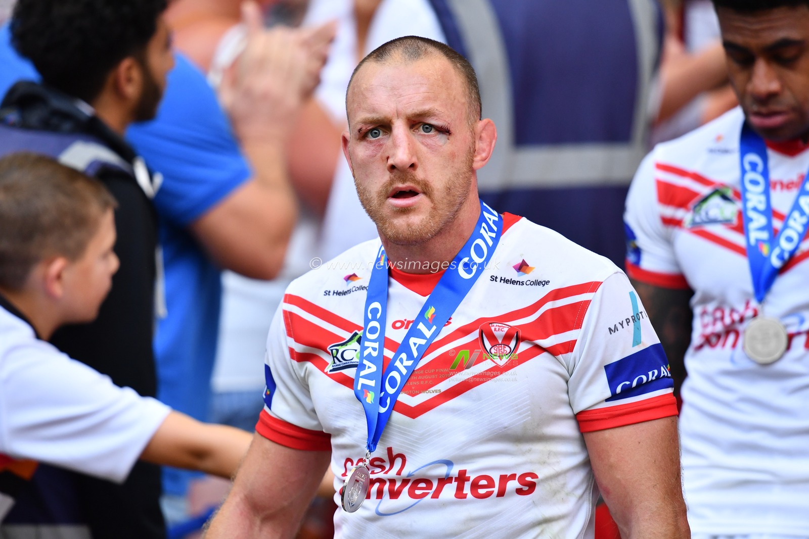 24th August 2019 , Wembley Stadium, London England ; 2019 Coral Challenge Cup Final ; St Helens vs Warrington Wolves ; a dejected James Roby (9) of St Helens with his losers medal



Credit: Craig Thomas/News Images