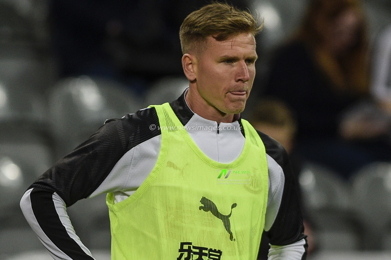 14th January 2020, St. James's Park, Newcastle, England; Emirates FA Cup, Newcastle United v Rochdale : Matt Ritchie (11) of Newcastle United during the pre-game warmup

Credit: Iam Burn/News Images