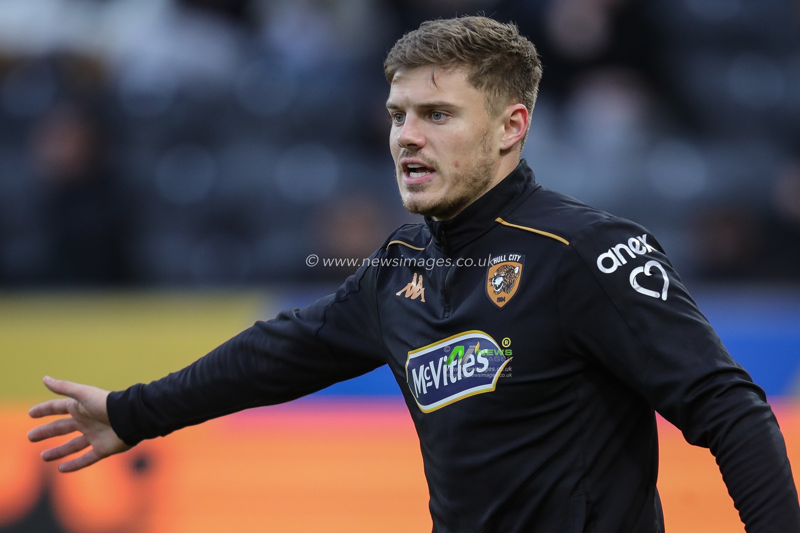Regan Slater #27 of Hull City during the pre match warm up ahead of the Sky Bet Championship match Hull City vs Sunderland at MKM Stadium, Hull, United Kingdom, 26th December 2023

(Photo by James Heaton/News Images)
