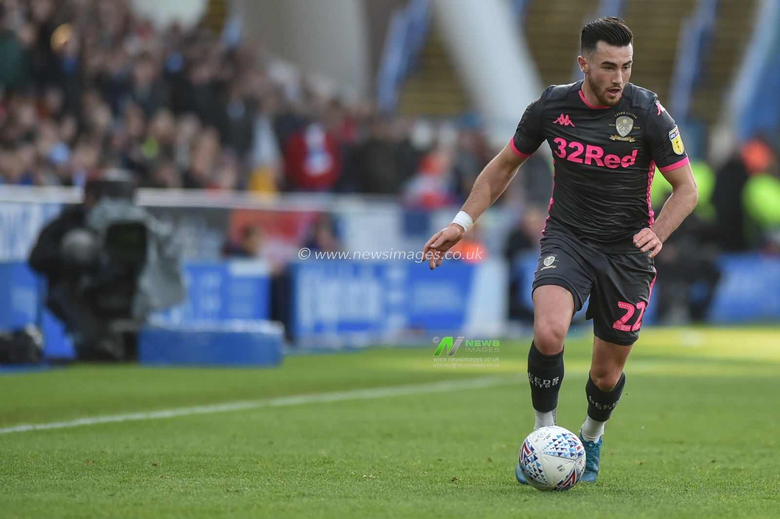 7th December 2019, John Smith's Stadium, Huddersfield, England; Sky Bet Championship, Huddersfield Town v Leeds United : Jack Harrison (22) of Leeds United with the ball 

Credit: Dean Williams/News Images