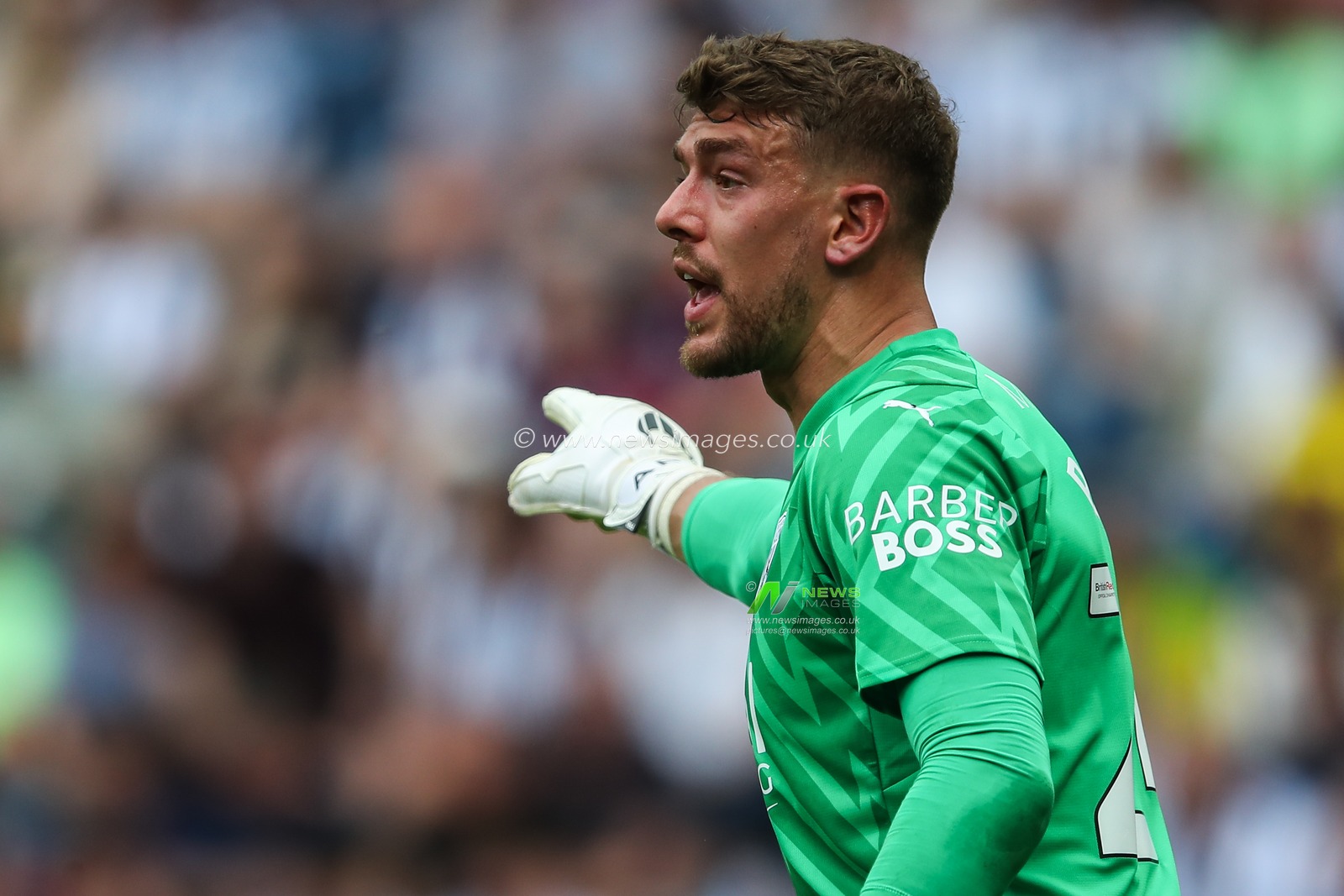 Alex Palmer of West Bromwich Albion gives his teammates instructions during the Sky Bet Championship Play-Off Semi-Final First Leg match West Bromwich Albion vs Southampton at The Hawthorns, West Bromwich, United Kingdom, 12th May 2024

(Photo by Gareth Evans/News Images)