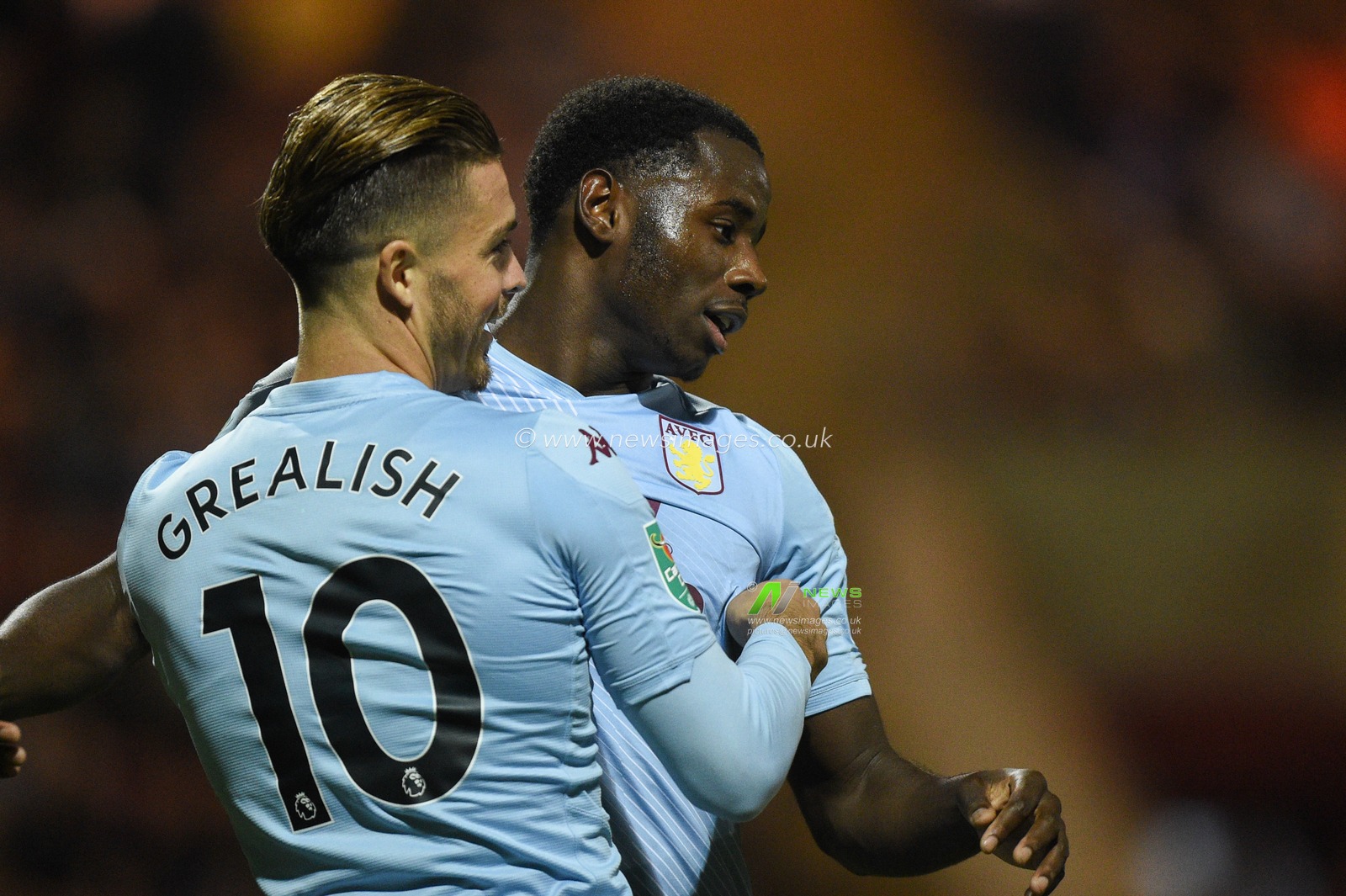 27th August 2019 , Gresty Road, Crewe, England; Carabao Cup Football, Second Round, Crewe Alexandrea vs Aston Villa ; Keinan Davis (39) of Aston Villa scores a goal to make it 0-4


Credit: Richard Long/News Images

English Football League images are subject to DataCo Licence