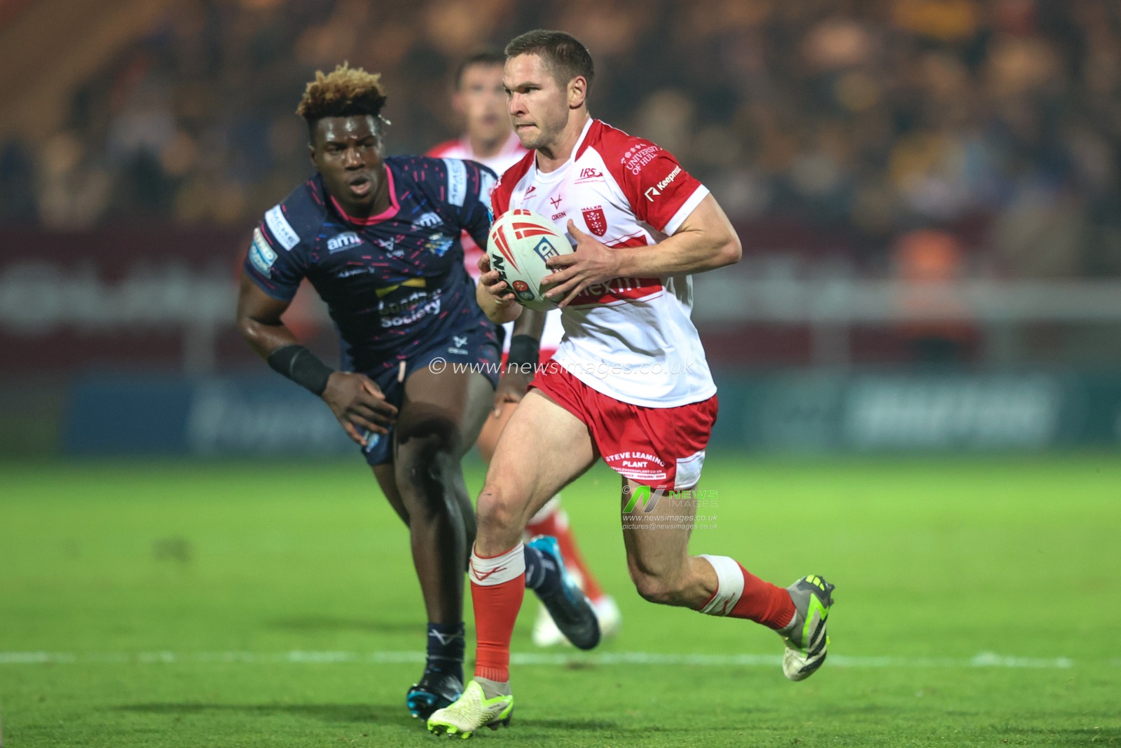 Tom Opaci of Hull KR breaks with the ball during the Betfred Super League Round 27 match Hull KR vs Leeds Rhinos at Sewell Group Craven Park, Kingston upon Hull, United Kingdom, 20th September 2024

(Photo by Alfie Cosgrove/News Images)