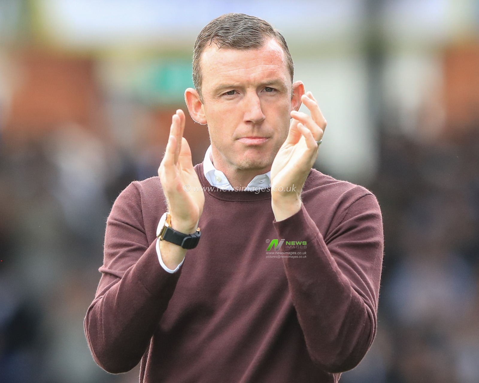 Neill Collins Head coach of Barnsley applauds the home fans after the game ends 1-1 during the Sky Bet League 1 match Bristol Rovers vs Barnsley at Memorial Stadium, Bristol, United Kingdom, 12th August 2023

(Photo by Alfie Cosgrove/News Images)