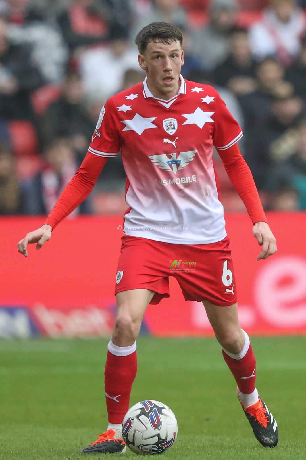 MaÃ«l de Gevigney of Barnsley during the Sky Bet League 1 match Barnsley vs Lincoln City at Oakwell, Barnsley, United Kingdom, 9th March 2024

(Photo by Alfie Cosgrove/News Images)