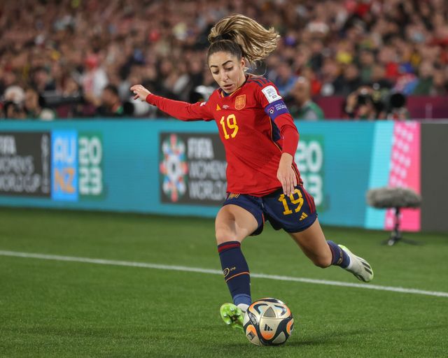 Olga Carmona #19 of Spain crosses the ball during the FIFA Women's World Cup 2023 Final match Spain Women vs England Women at Stadium Australia, Sydney, Australia, 20th August 2023

(Photo by Patrick Hoelscher/News Images)