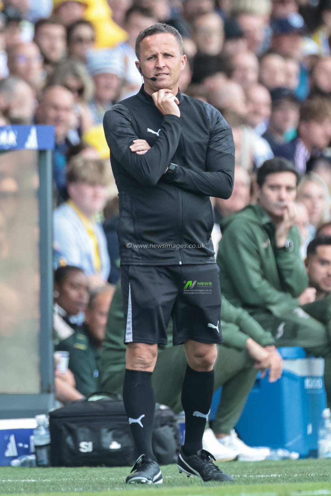 Fourth official David Webb during the Pre-season friendly match Leeds United vs Villarreal at Elland Road, Leeds, United Kingdom, 2nd August 2025

(Photo by Mark Cosgrove/News Images)