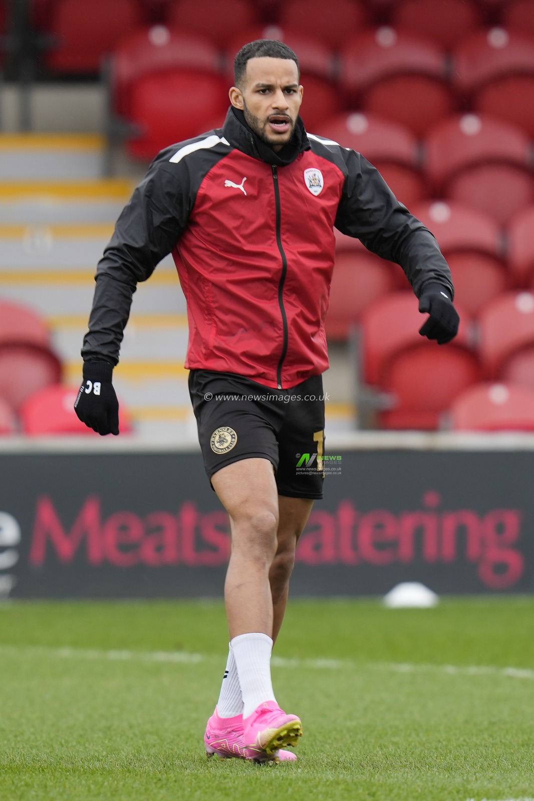 Barry Cotter of Barnsley warms up before the Sky Bet League 1 match Fleetwood Town vs Barnsley at Highbury Stadium, Fleetwood, United Kingdom, 17th February 2024

(Photo by Steve Flynn/News Images)