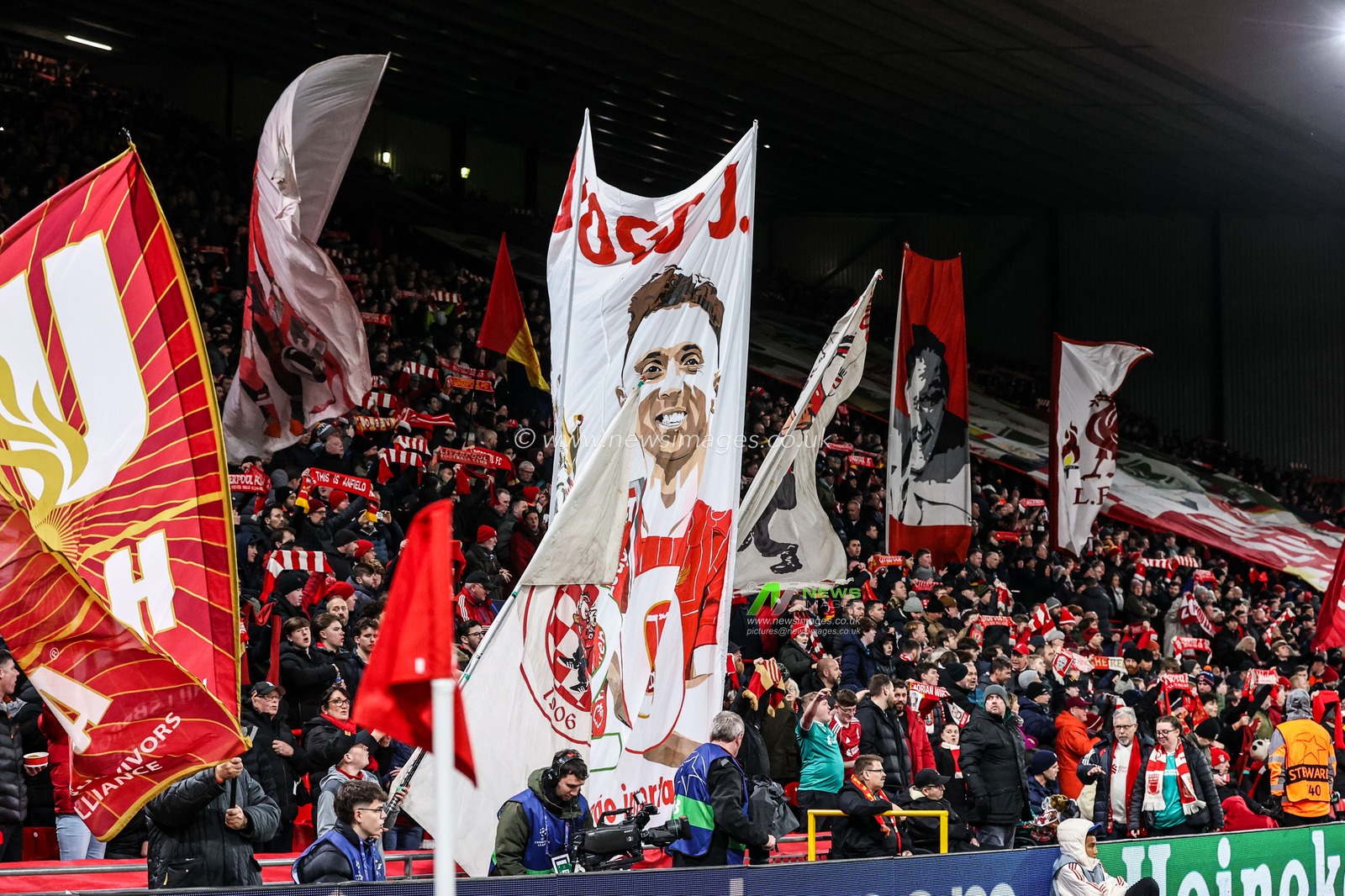 Liverpool fans wave a Diogo Jota flag as they sing ‘You’ll Never Walk Alone’ before the game during the UEFA Champions League Matchday 5 of 8 Liverpool vs PSV Eindhoven at Anfield, Liverpool, United Kingdom, 26th November 2025

(Photo by Alfie Cosgrove/News Images)

*** GER AUT SUI OUT ***
