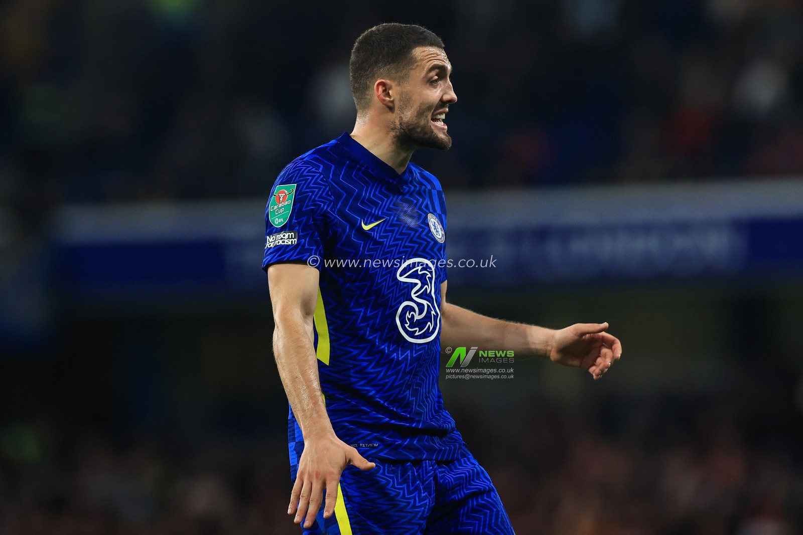 Mateo KovaÄic #8 of Chelsea calls for the ball