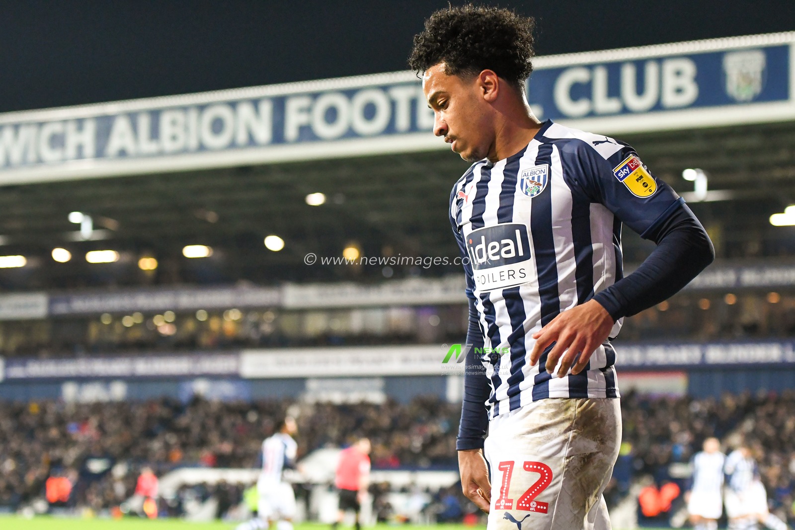 20th January 2020, The Hawthorns, West Bromwich, England; Sky Bet Championship, West Bromwich Albion v Stoke City : Matheus Pereira (12) of West Bromwich Albion takes the corner