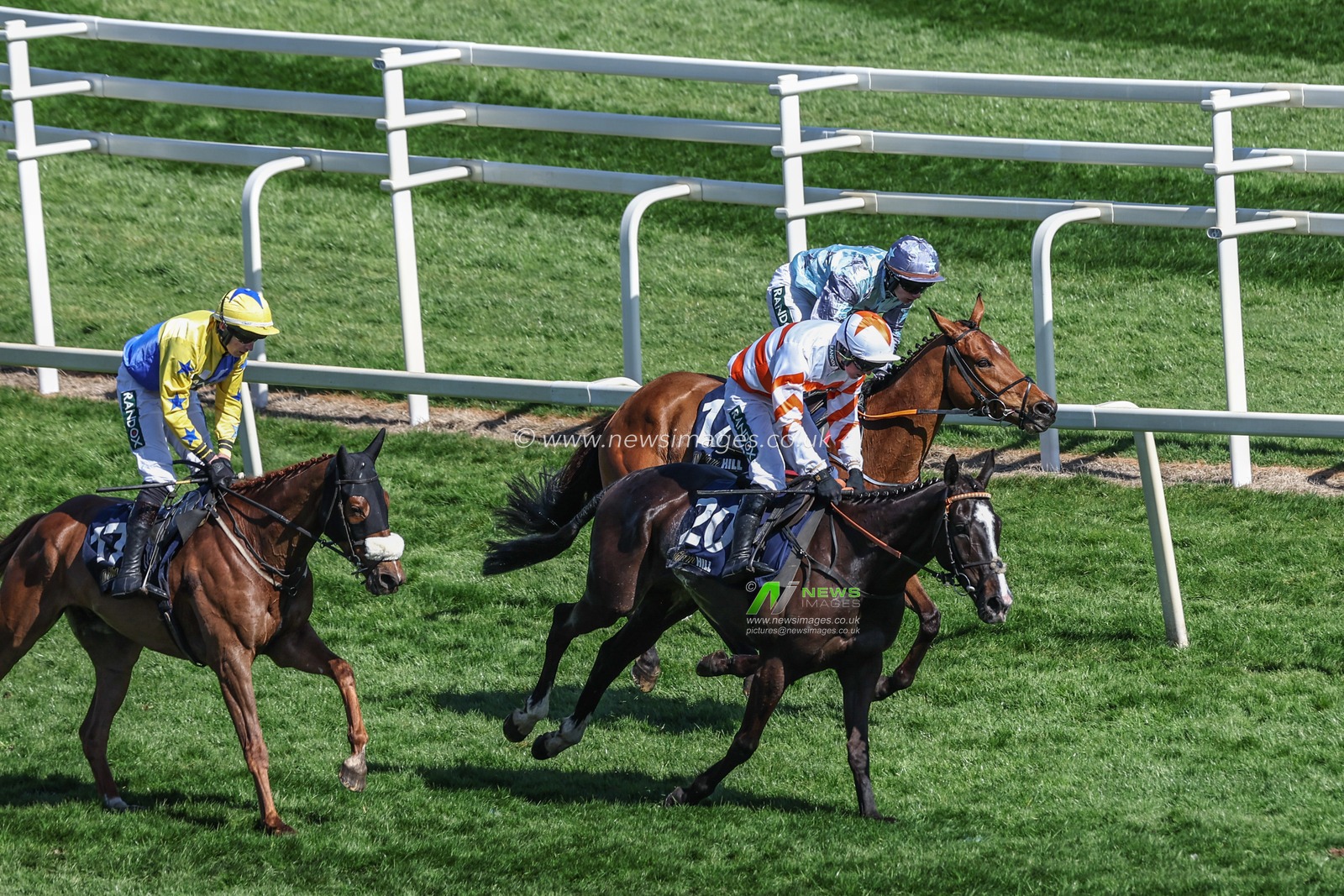 Deep Cave ridden by Jack Tudor Wins the 13:20 William Hill Top Price Guarantee Handicap Hurdle during the Randox Grand National 2025 Day 3 Grand National Day at Aintree Racecourse, Liverpool, United Kingdom, 5th April 2025

(Photo by Mark Cosgrove/News Images)