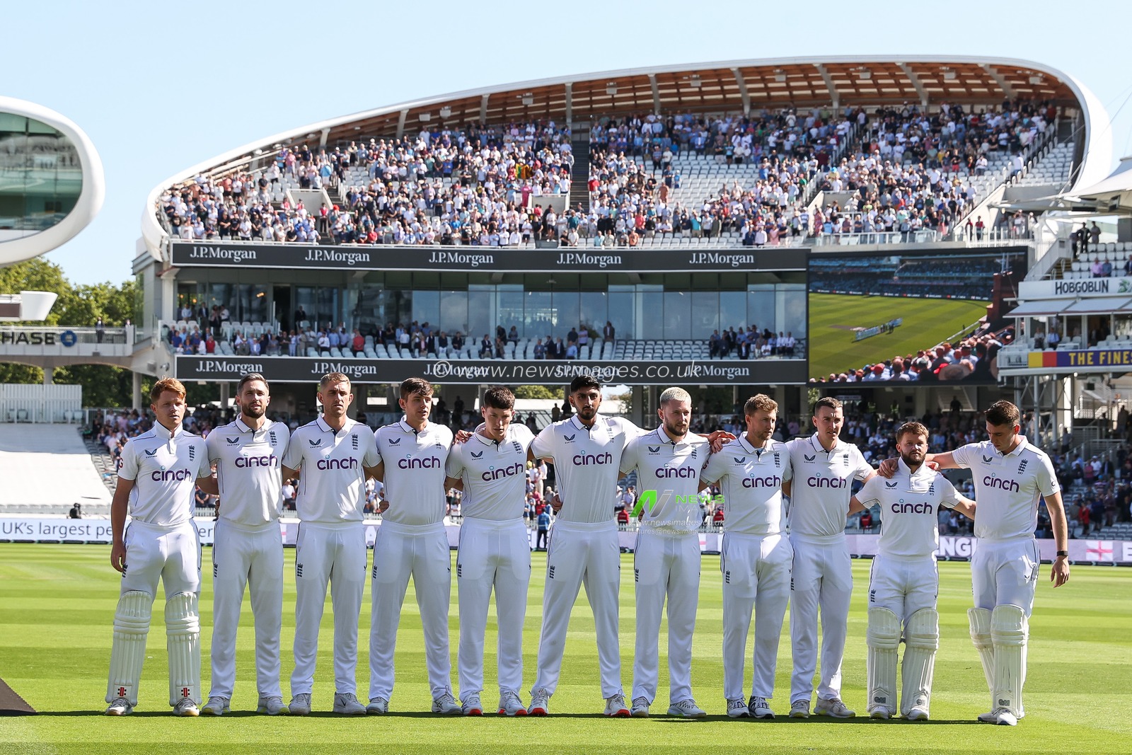 England team line up up ahead of the National anthems during the England Men v Sri Lanka 2nd Rothesay Test Match Day 1 at Lords, London, United Kingdom, 29th August 2024

(Photo by Mark Cosgrove/News Images)