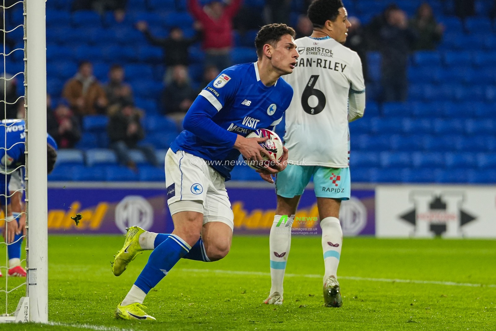 Yousef Salech of Cardiff City scores his teams first goal to make it 1-2 during the Sky Bet Championship match Cardiff City vs Burnley at Cardiff City Stadium, Cardiff, United Kingdom, 4th March 2025

(Photo by Andrew Lewis/News Images)