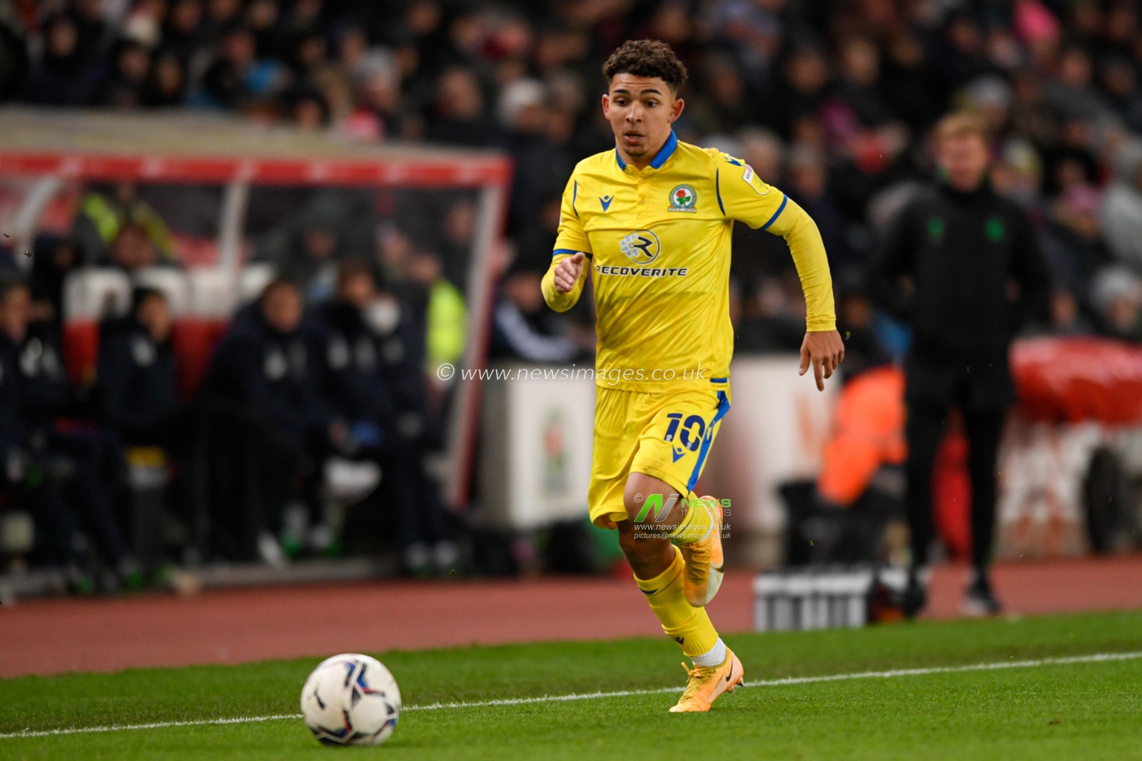 Tyrhys Dolan #10 of Blackburn Rovers runs down the wing with the ball