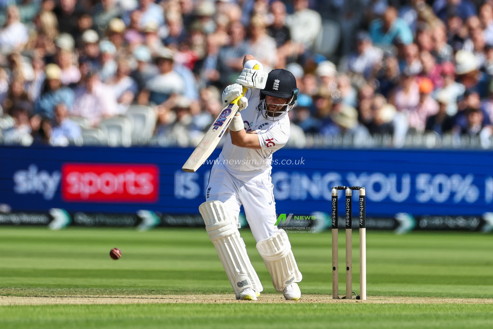 Ben Duckett of England hits a four (4) during the England Men v Sri Lanka 2nd Rothesay Test Match Day 1 at Lords, London, United Kingdom, 29th August 2024

(Photo by Mark Cosgrove/News Images)