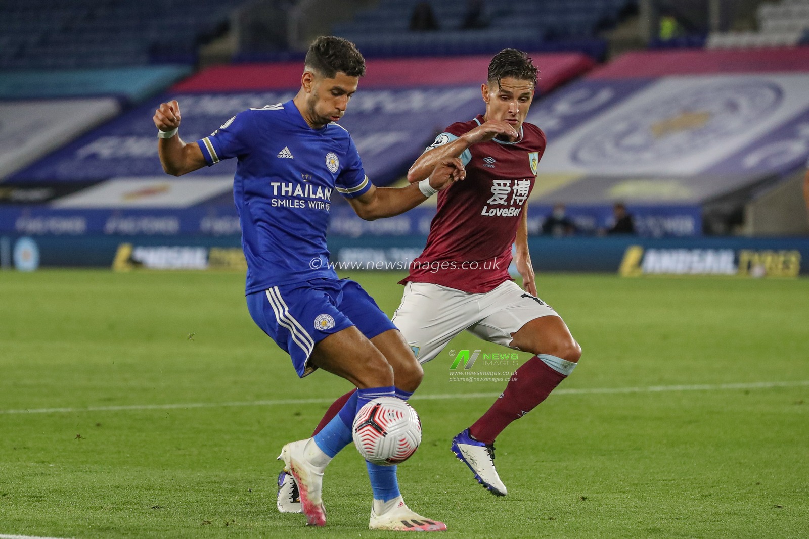 Ayoze PÃ©rez (17) of Leicester City in action during the game